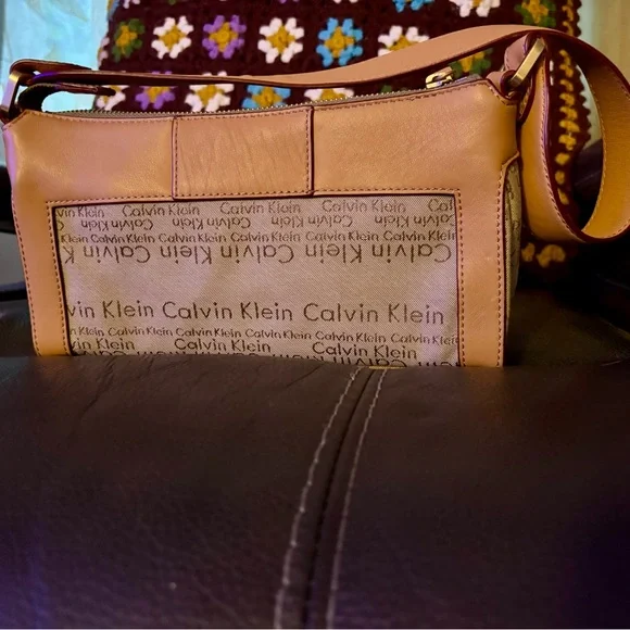 Calvin Klein, shoulder bag. - Picture 3 of 15